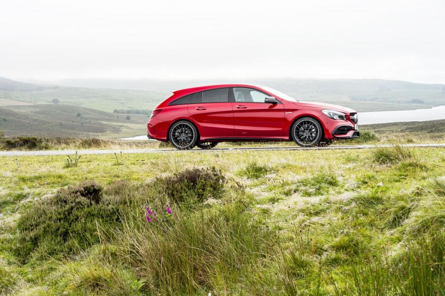  Mercedes-AMG CLA45 4Matic Shooting Brake 2016 года  (UK) (фото 8 из 26)